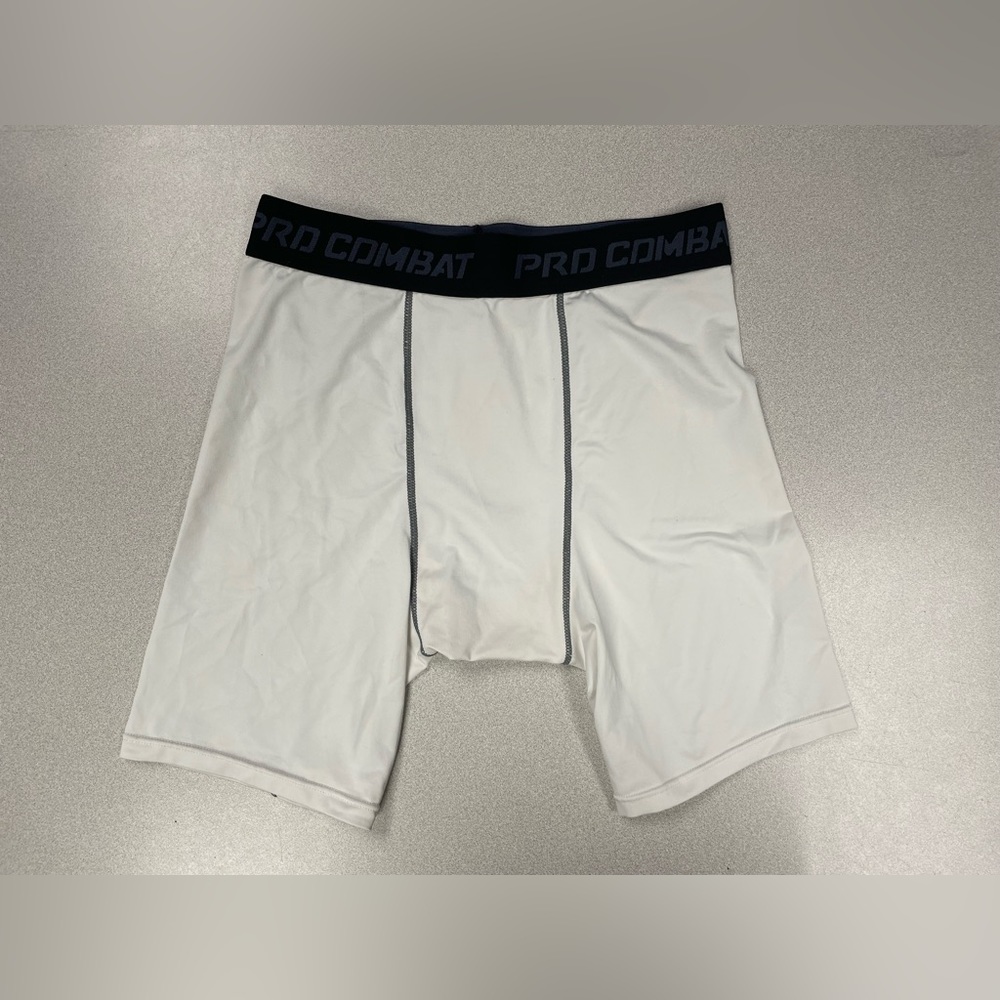 Men's Pro Combat underwear, size M.